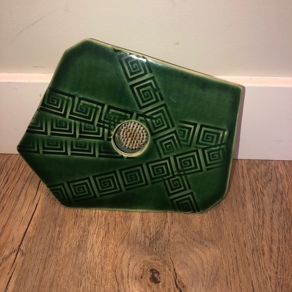 VTG Greek Key Ceramic Glazed Green Abstract Plate Flower Frog 8” x 6.5” - Picture 3 of 8